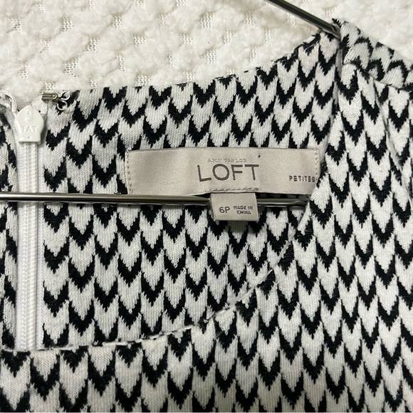 LOFT A-Line Dress Black and White Sleeveless Flowy Fit and Flare Round Neck 6P - Picture 2 of 7